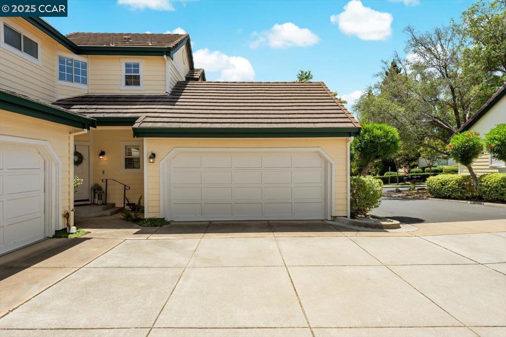 1359 Shell Ln