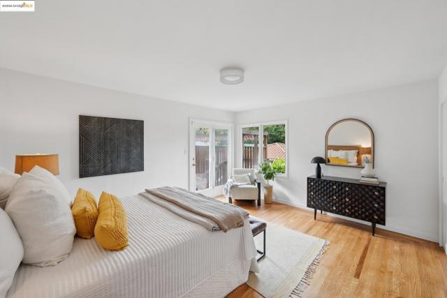 6141 Broadway Ter, Oakland CA: https://media.crmls.org/mediaz/be14144b-e69e-48c8-8ec9-8c124b7cf369.jpg