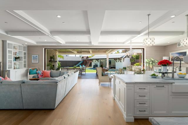 1040 Pine St, Coronado CA: https://media.crmls.org/mediaz/be14d23a-d644-4214-91ad-2697f33deaba.jpg