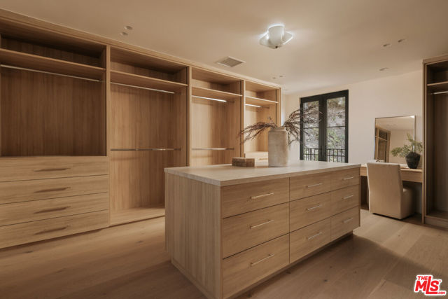 3 Bed Home for Sale in Los Angeles, California
