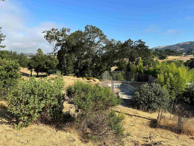 Image 4 of 10 For 2250 Riebli Rd