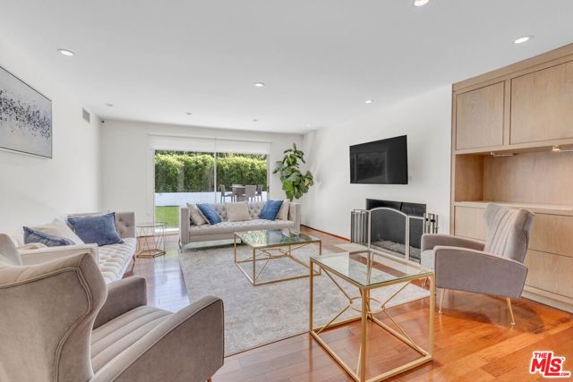15514 CASIANO Court, Los Angeles CA: https://media.crmls.org/mediaz/be15ad1b-402d-4bf7-876f-ddbfa278de8b.jpg