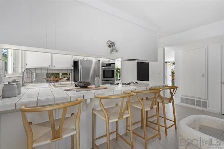 445 Avenida Primavera - photo 10