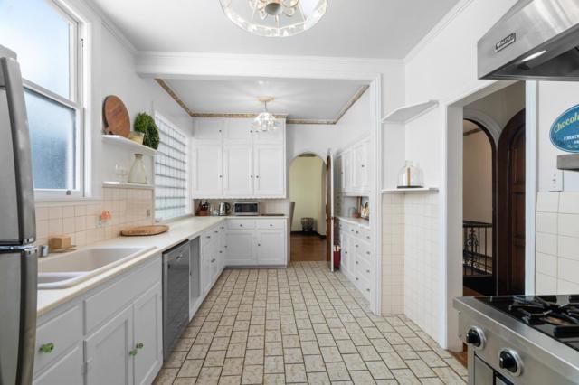 36333635 Webster Street, San Francisco CA: https://media.crmls.org/mediaz/be185d63-6aaf-4ad5-8aad-fdc958fd2c23.jpg