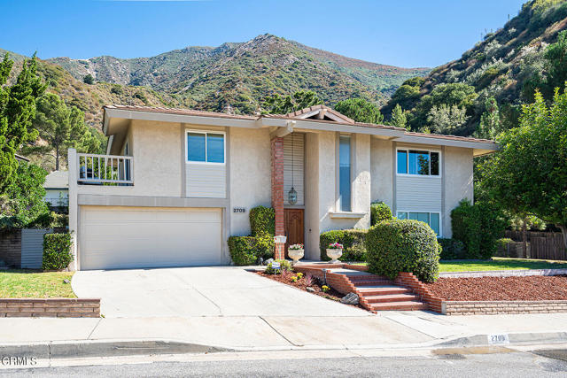 Detail Gallery Image 1 of 1 For 2709 Starfall Dr, La Crescenta,  CA 91214 - 4 Beds | 2/1 Baths