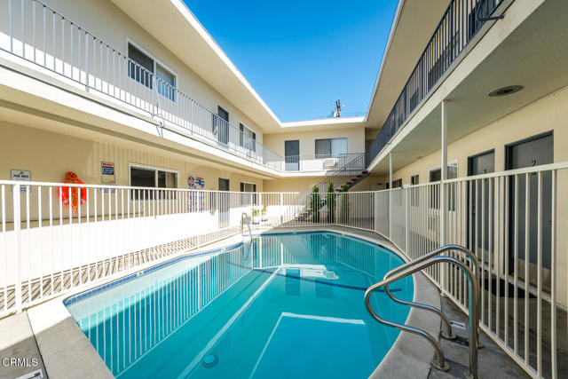 657 W Milford Street, Glendale CA: https://media.crmls.org/mediaz/be18a45b-59d1-4997-8fcd-0ba0e2a63191.jpg