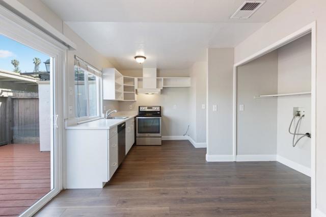 1810 Queen Victoria Way, San Jose CA: https://media.crmls.org/mediaz/be18f957-3bb0-4622-8d5e-a3c3ade0d229.jpg
