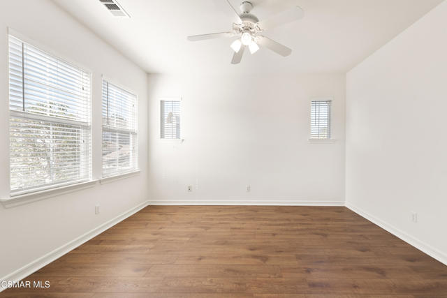 13290 Red Bird Court, Moorpark CA: https://media.crmls.org/mediaz/be196a74-eb5a-4279-8d61-0769df69b741.jpg