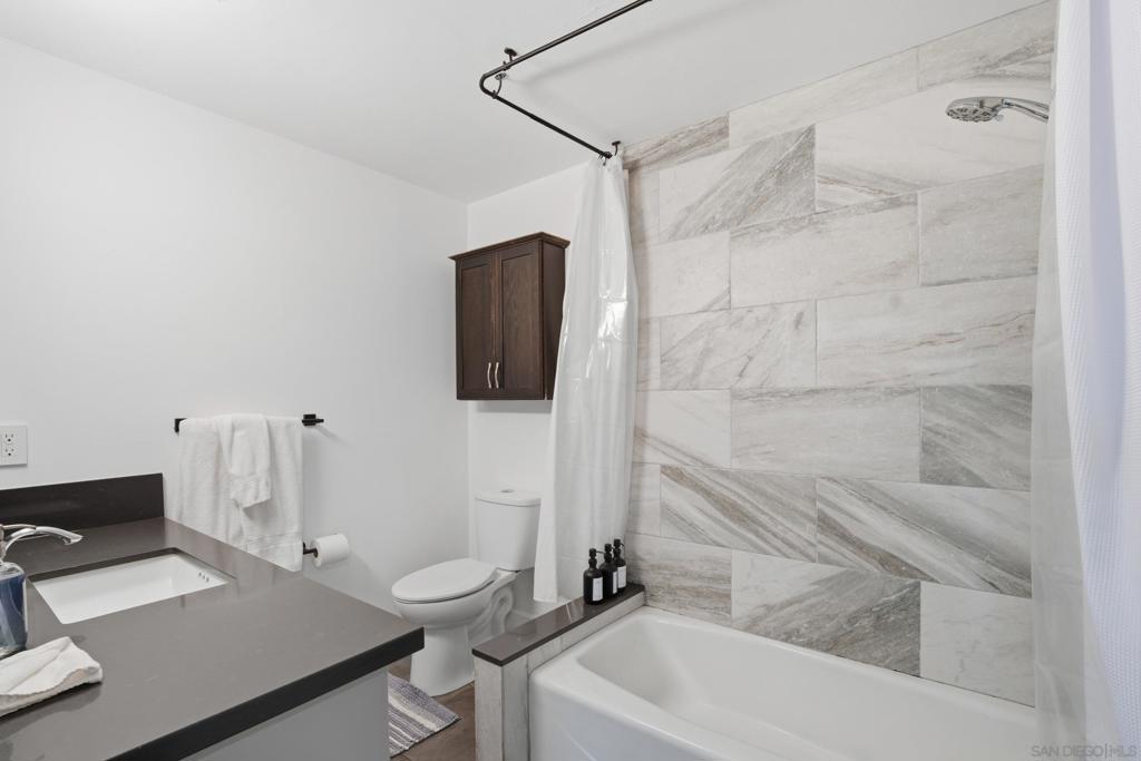 MLS #250035370SD image #33