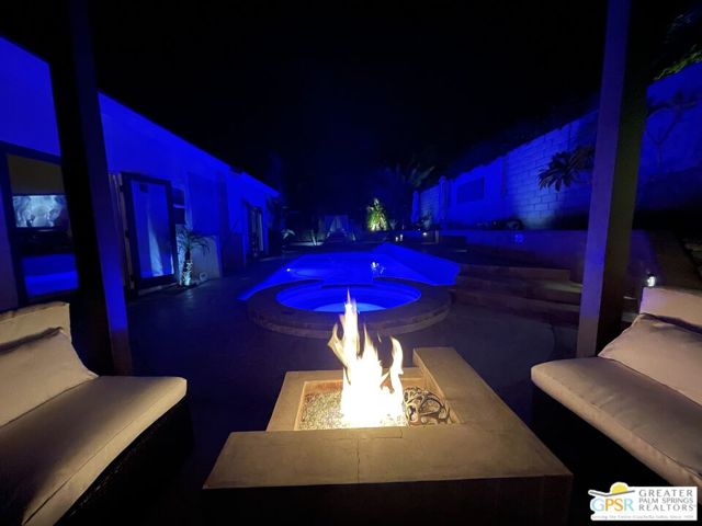 1596 Sabita Way, Palm Springs CA: https://media.crmls.org/mediaz/be1a1424-d84c-4008-9d65-3adae23cb4f9.jpg
