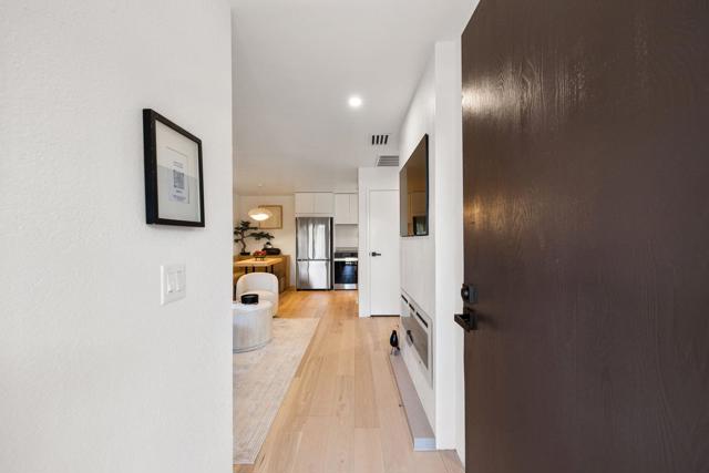 2857 N Los Felices Road #203, Palm Springs, CA 92262