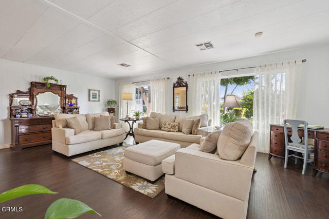 Detail Gallery Image 4 of 39 For 25 Faulkner Ct #25,  Ventura,  CA 93003 - 2 Beds | 2 Baths