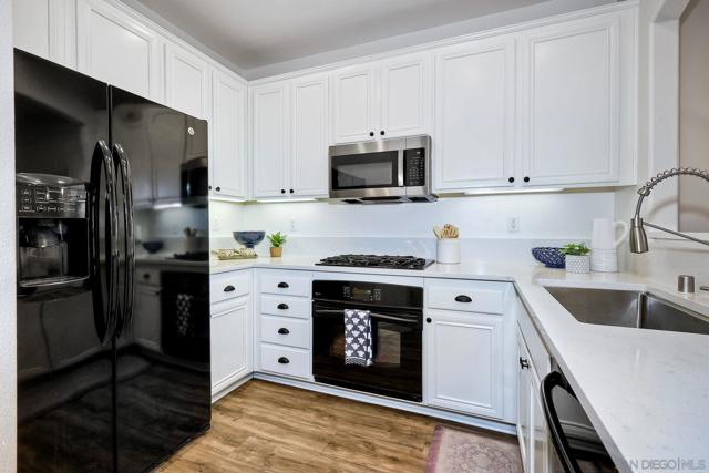 Image 15 of 29 For 16903 New Rochelle Way  91