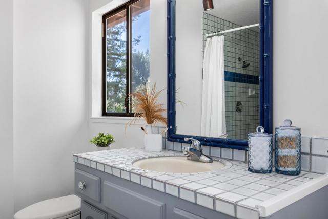 3357 Chardonnay Road, Soquel CA: https://media.crmls.org/mediaz/be1bbce0-cfd0-4985-9cc8-29e41adaad5c.jpg