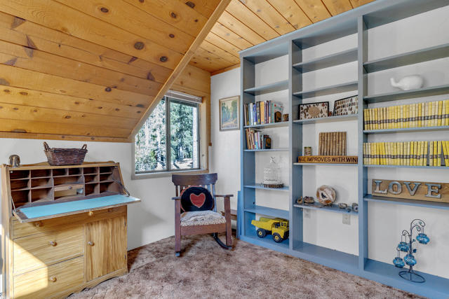 53340 Idyllbrook Drive, Idyllwild CA: https://media.crmls.org/mediaz/be1bdc2e-1859-4f4e-8fe9-e3f8e0bd9f30.jpg
