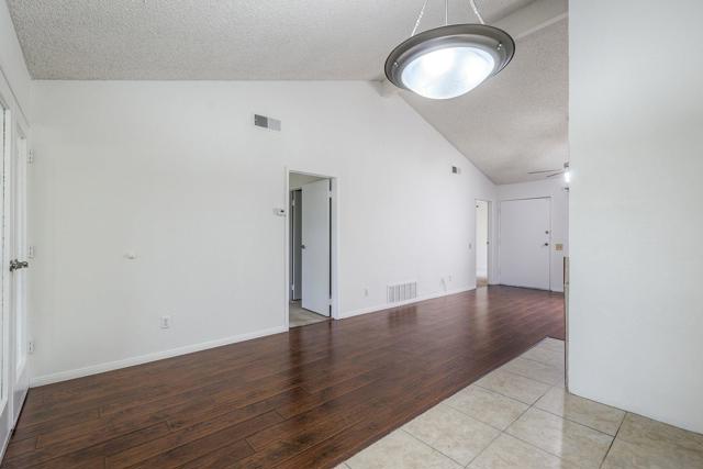 14745 Caminito Orense Este, San Diego CA: https://media.crmls.org/mediaz/be1d60a8-6a84-4220-84af-07fcd79650b0.jpg