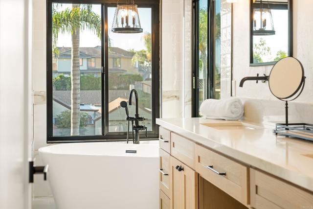 Detail Gallery Image 21 of 31 For 6844 Urubu St, Carlsbad,  CA 92009 - 3 Beds | 3 Baths