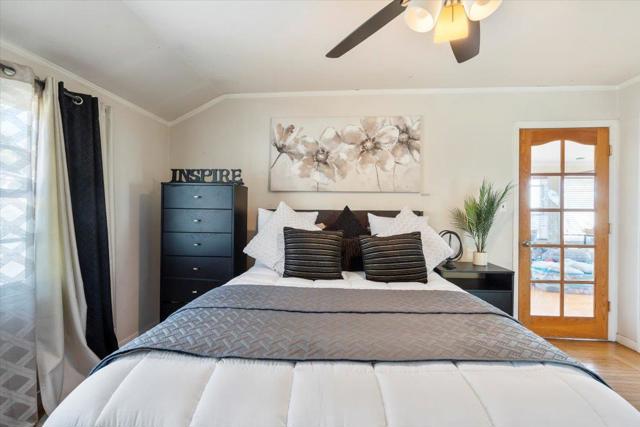 9401 Castlewood Street, Oakland CA: https://media.crmls.org/mediaz/be1db597-f7e1-4663-81dc-3006d82ca488.jpg