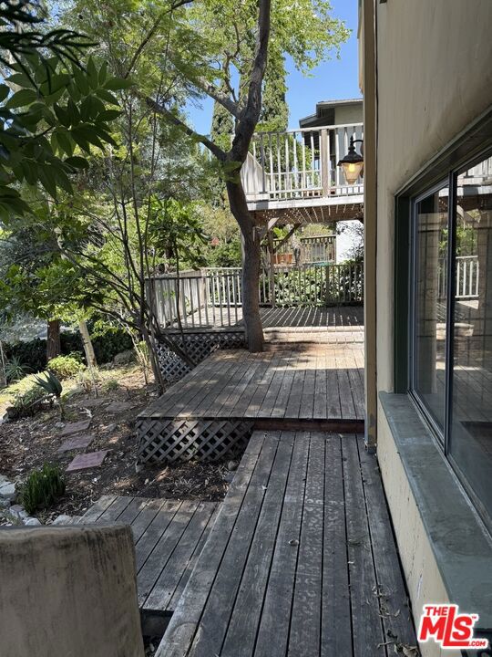 2461 McCready Avenue, Los Angeles CA: https://media.crmls.org/mediaz/be1df566-c9bf-4dc4-9832-d3dbe4856b6e.jpg