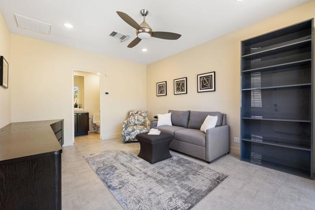 461 White Horse Trail, Palm Desert CA: https://media.crmls.org/mediaz/be1e936f-a633-4025-9384-00a15268aeef.jpg