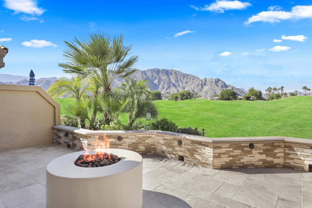 54801 Inverness Way, La Quinta CA: https://media.crmls.org/mediaz/be1ef880-ffb0-4069-9d87-b7011cccdd10.jpg