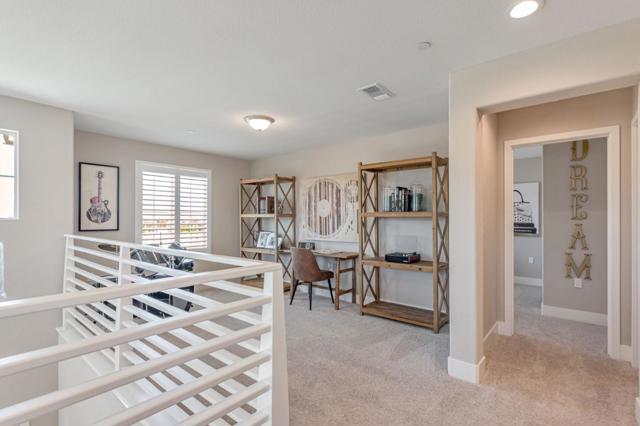 1153 Coyote Peak Way, Hollister CA: https://media.crmls.org/mediaz/be1efb68-26f3-4b03-9102-e0f13ebca589.jpg