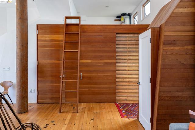 Image 16 of 32 For 2484 Martin Luther King Jr Way