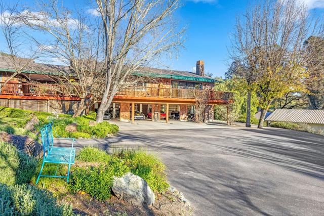 6915 Redwood Retreat Road, Gilroy CA: https://media.crmls.org/mediaz/be1ff3d8-8dda-4e64-baaf-ad2576d54217.jpg