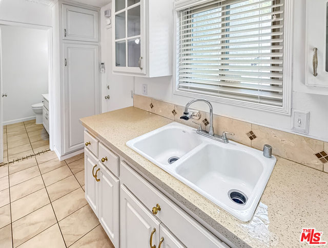 16317 Main Street, La Puente CA: https://media.crmls.org/mediaz/be207a61-2eff-4c29-aaa7-cb3ec5b45b8d.jpg