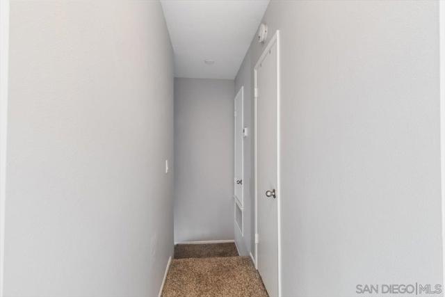 220 Eveningside Gln, Escondido CA: https://media.crmls.org/mediaz/be212791-ff18-47f5-98bc-dcfc21ff1669.jpg