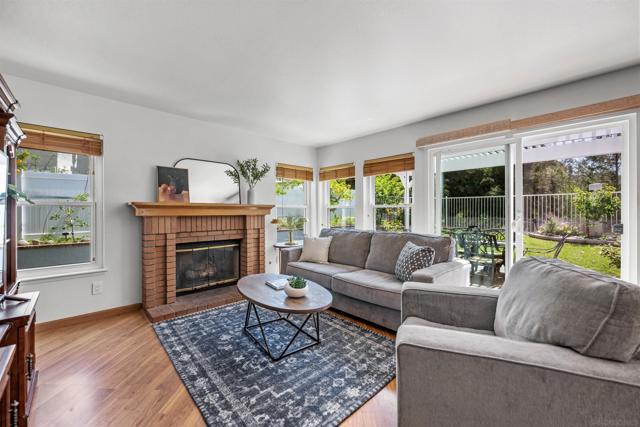 1205 Masterpiece Dr, Oceanside CA: https://media.crmls.org/mediaz/be2165b8-92f9-4e63-9c69-d80a95d3bc3b.jpg