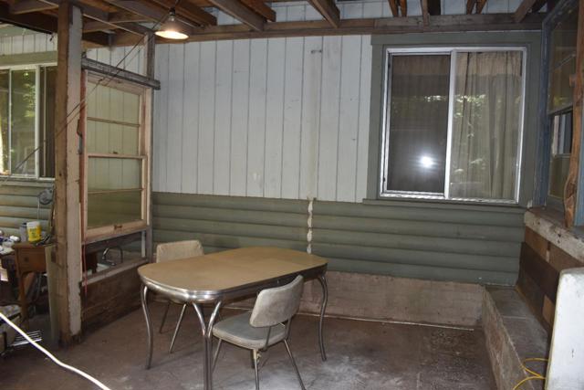10158 E Zayante Road, Felton CA: https://media.crmls.org/mediaz/be2182ae-4ea8-4c37-9a09-f0c9afdb7876.jpg