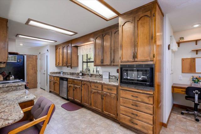 18861 Lookout Drive, Twain Harte CA: https://media.crmls.org/mediaz/be21dc04-8cc3-49c5-89a1-cb283bda6119.jpg