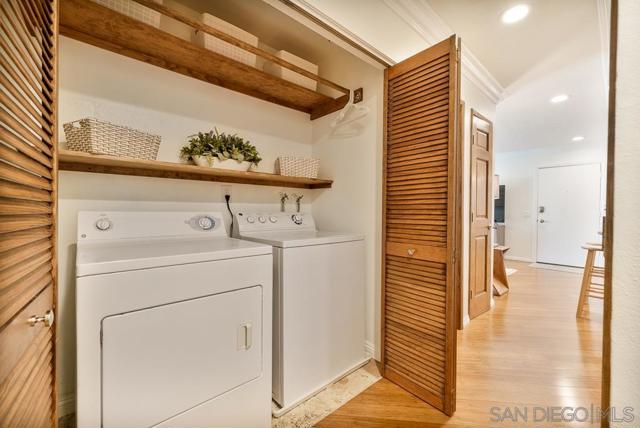 3157 Evening Way, La Jolla CA: https://media.crmls.org/mediaz/be21ed09-e629-45e9-9f7b-d1a1df50c62f.jpg