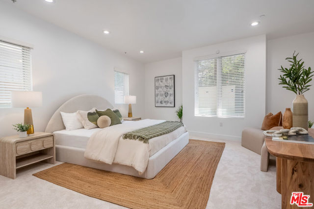 1318 S Roxbury Drive, Los Angeles CA: https://media.crmls.org/mediaz/be22d7a5-b0ed-47b1-9afa-c57148d8d581.jpg
