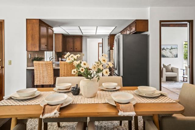 10 Wyndemere Vale, Monterey CA: https://media.crmls.org/mediaz/be22ed6c-c348-46dd-82b2-81d13623009d.jpg