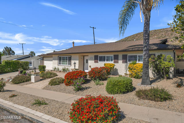839 Jenny Drive, Newbury Park CA: https://media.crmls.org/mediaz/be234aa0-8eb5-40ed-af67-c9a9dcdd588a.jpg