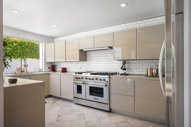 257 W El Camino Way, Palm Springs CA: https://media.crmls.org/mediaz/be23f208-08d7-4d32-b99c-4da28b867c6e.jpg