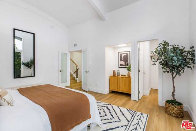 4804 La Villa Marina, Marina del Rey CA: https://media.crmls.org/mediaz/be241ef2-fa0d-4a55-9fe7-9cfeaa7087c1.jpg