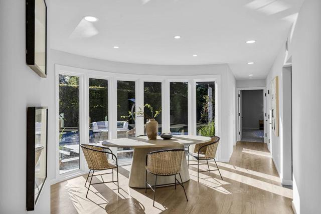 1621 El Sereno Court, Los Altos CA: https://media.crmls.org/mediaz/be243ca8-1c98-4b90-9dc5-09245a80619d.jpg
