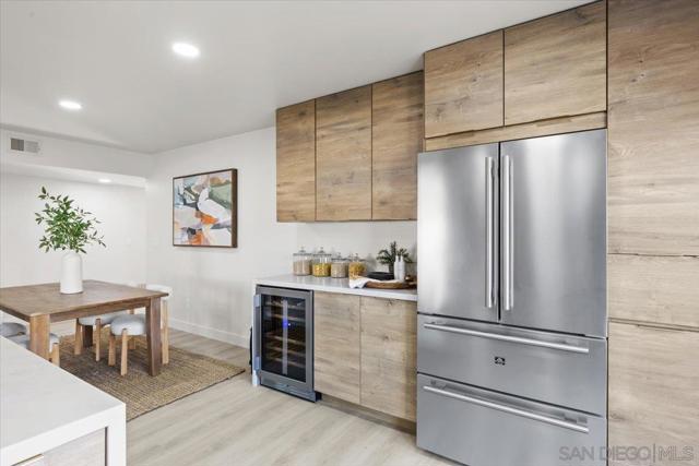 5428 Chaparajos Ct, San Diego CA: https://media.crmls.org/mediaz/be251065-dc5e-4d45-a8d2-2342e7d01db7.jpg