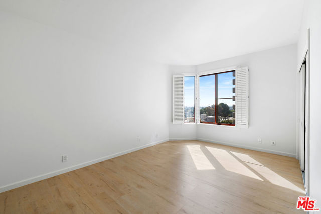 10550 Wilshire Boulevard, Los Angeles CA: https://media.crmls.org/mediaz/be260f14-75f1-47ca-83f7-e05ed91f80d9.jpg