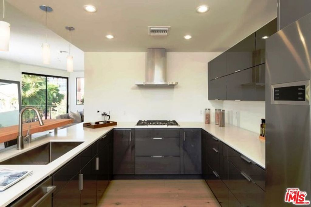 6685 W Daychar Drive