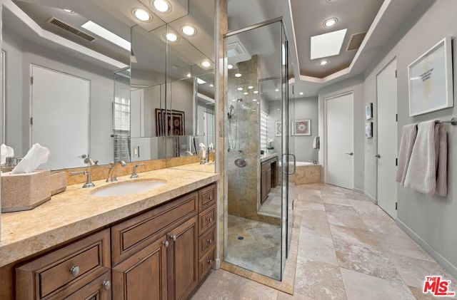1132 Lake Vista, Palm Desert, CA 92260
