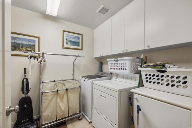 Detail Gallery Image 21 of 35 For 10353 Pinion, Escondido,  CA 92026 - 5 Beds | 4/1 Baths