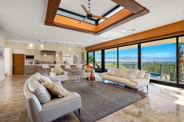 3295 Tiger Tail Lane, Palm Springs CA: https://media.crmls.org/mediaz/be28faf6-7721-4111-bc7a-13ee8fe1915d.jpg