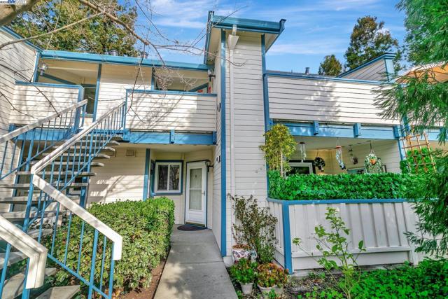 46762 Winema Cmn, Fremont CA: https://media.crmls.org/mediaz/be29105e-efce-4f58-8966-77233d1add86.jpg