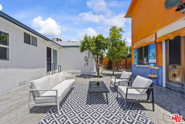 17660 Martha Street, Encino CA: https://media.crmls.org/mediaz/be291b5f-7471-4c8c-aa5e-f76e91b22494.jpg