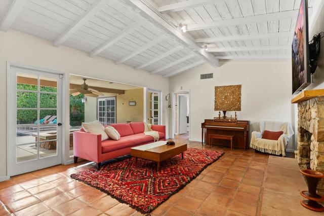 1387 E Verbena Drive, Palm Springs CA: https://media.crmls.org/mediaz/be2994d3-6b7f-472f-b5a9-abcab6232c2a.jpg