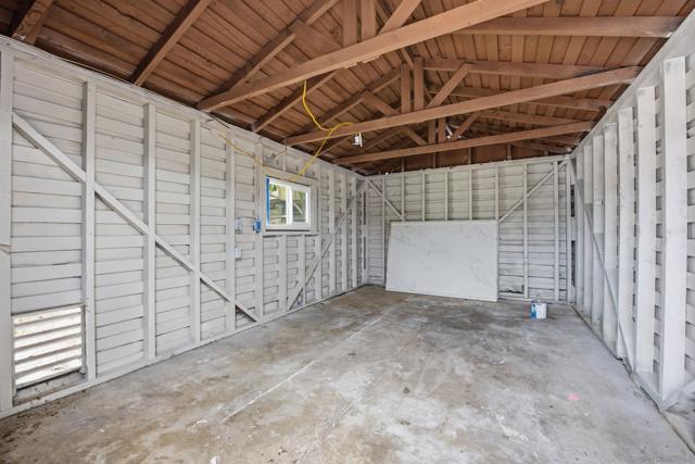 3542 Poe Street, San Diego CA: https://media.crmls.org/mediaz/be2ae272-a880-489d-998c-932074feefc1.jpg